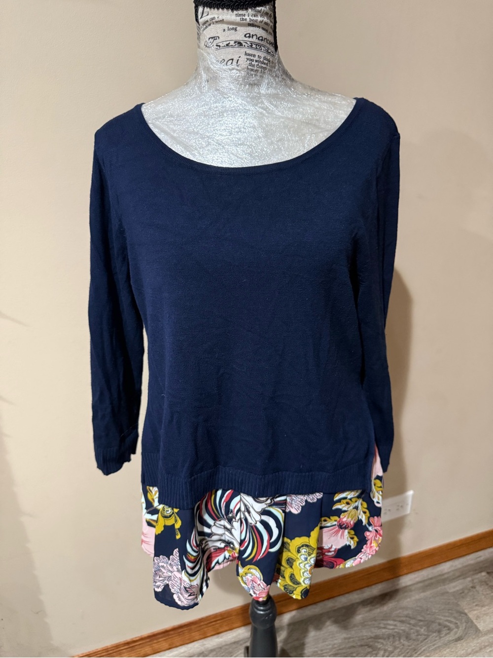 Women’s Navy Floral-Trim Pullover Top